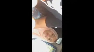 Pasangan Jilbab Indo ML dari Mobil Berlanjut ke Hotel